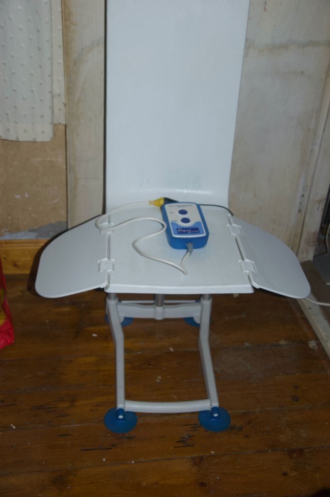 Aqua Joy Mobility Bath Chair 