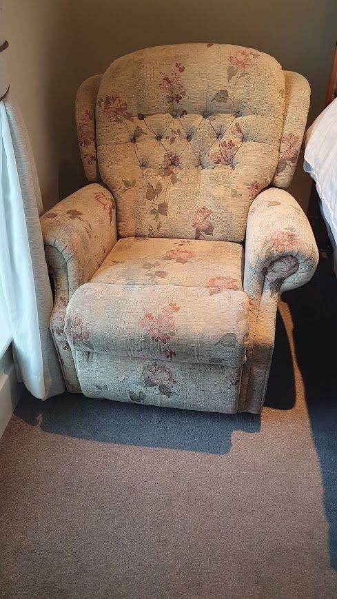 Fully Reclining Electric Armchair 