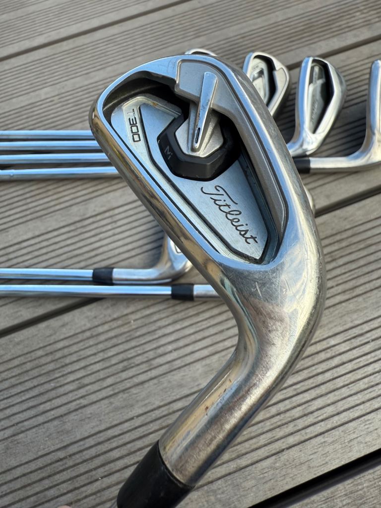 image for Titleist T300 2019 5-PW + AW (48’) Regular flex