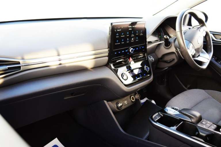 2021 Hyundai IONIQ 38.3kWh Premium Hatchback 5dr Electric Auto (136 ps) Automatic Hatchback Elect...