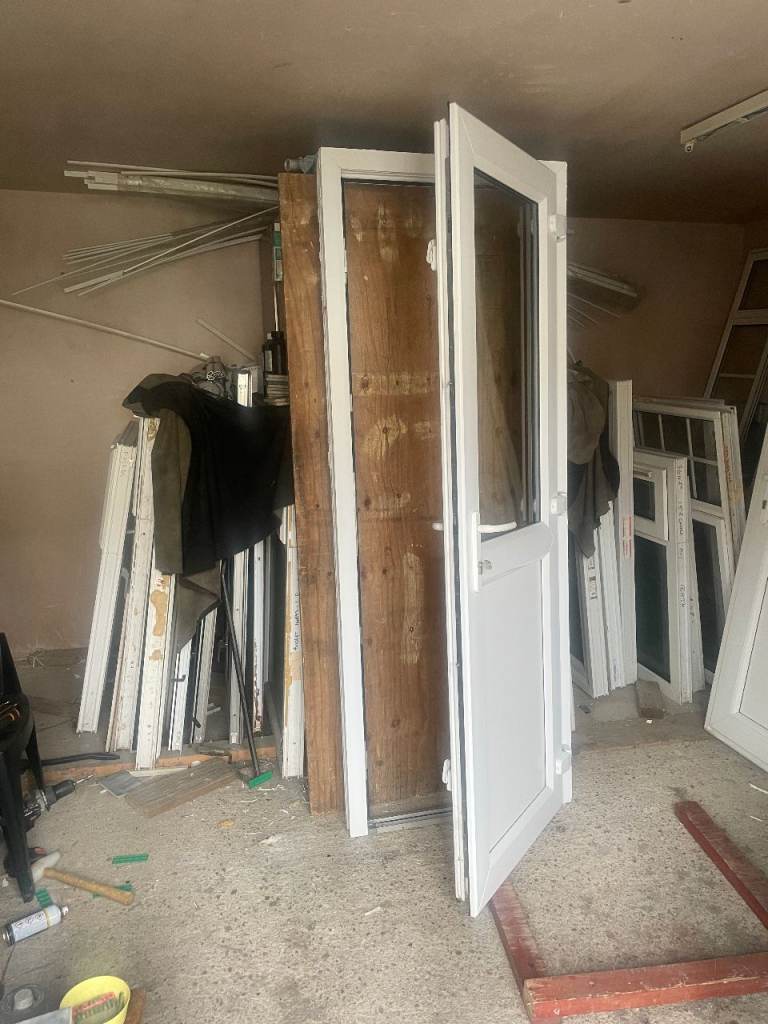 UPVC DOOR 203 x 75 cm - BEAUTIFUL EUROCELL UPVC DOUBLE GLAZED DOOR - ONLY 1 YEAR OLD  (REF: DX202)