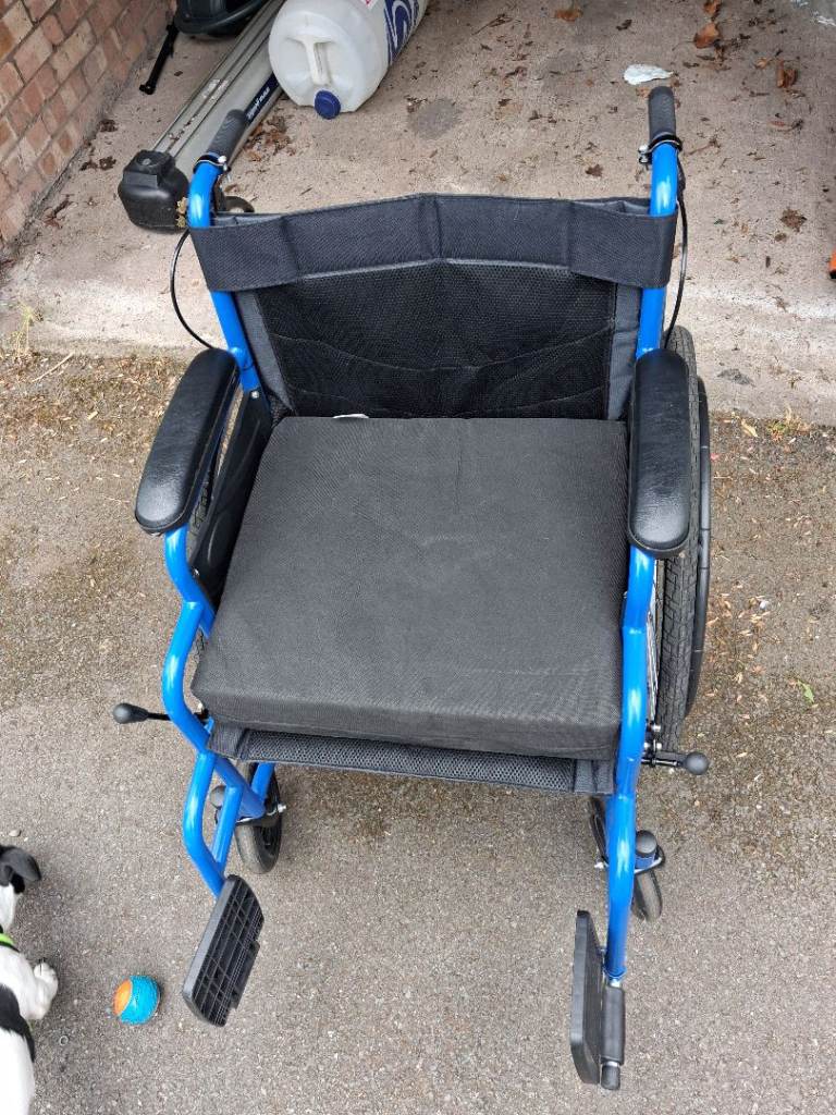 Manual wheelchair