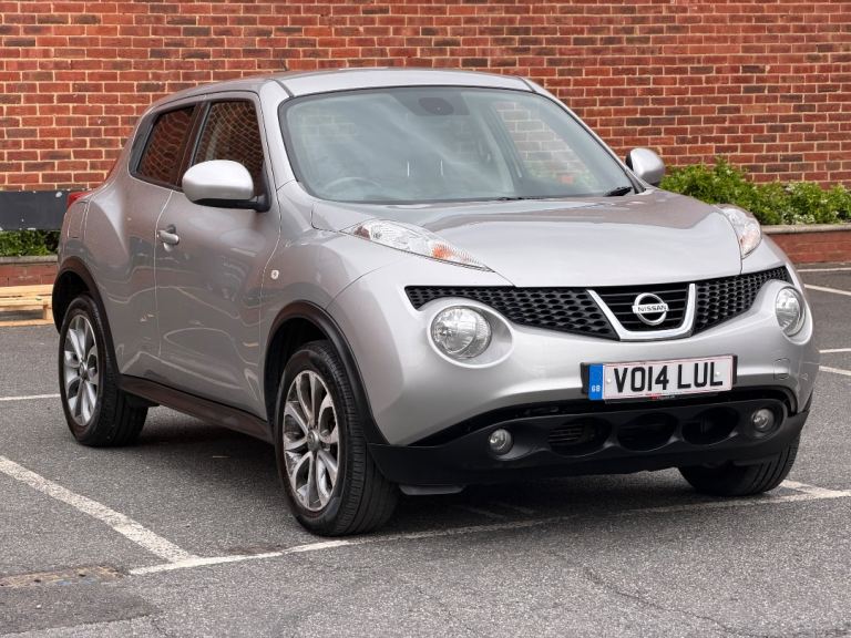 Automatic 2014 Nissan Juke Tekna 1.6 Petrol 5 Door SUV
