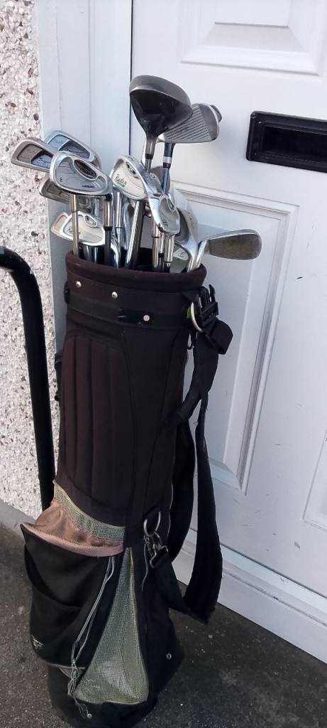 Golf set clubs in bag 