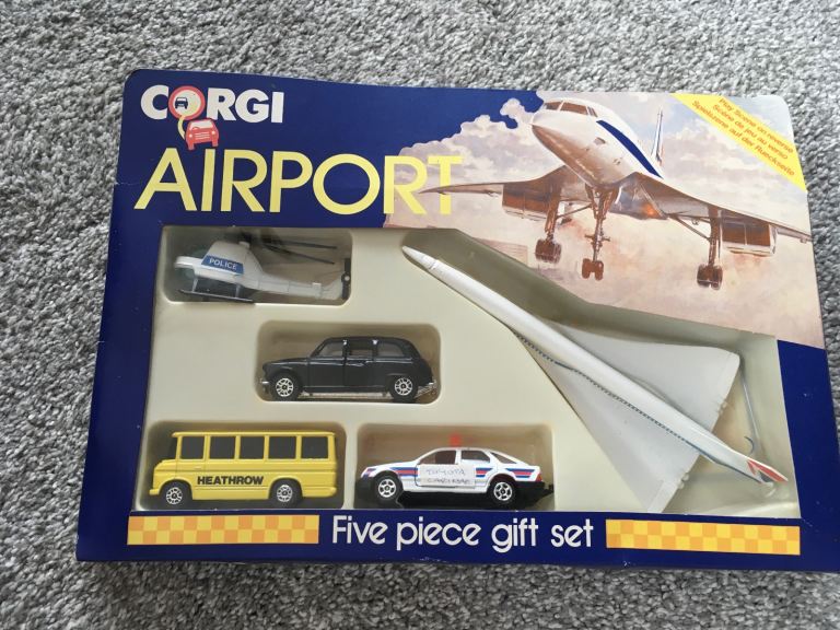 Vintage toy vehicle set. 