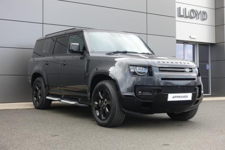 LAND ROVER DEFENDER 3.0 D300 X-Dynamic HSE 130 5dr Auto [8 Seat]