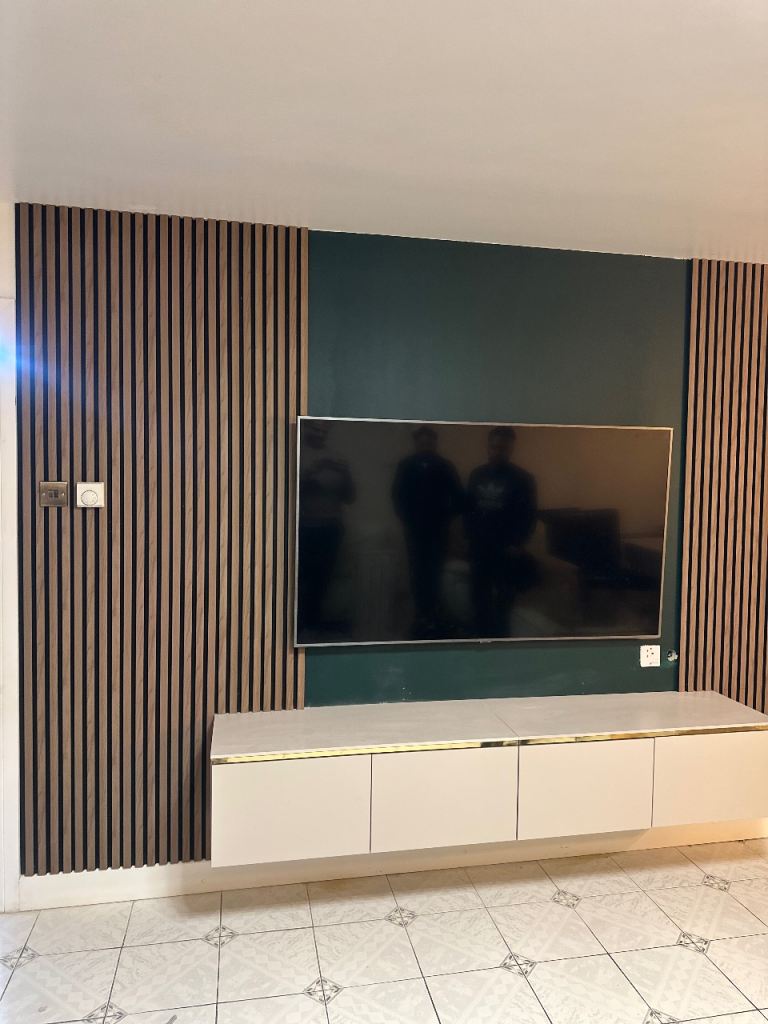 Wall panelling | Painter | Decor | Wallpaper | Handyman | Skimming | Dry wall