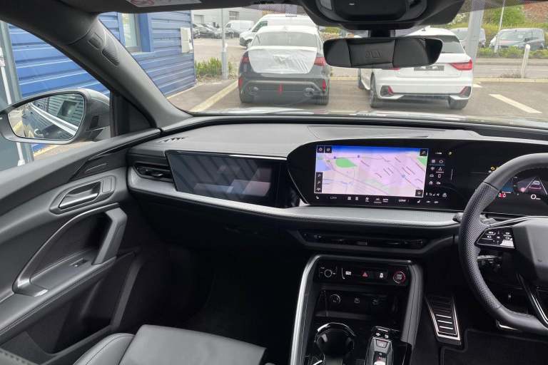 2025 Audi Q5 2.0 TDI Launch Edition SUV 5dr Diesel S Tronic quattro Euro 6 (s/s) (204 ps ESTATE D...