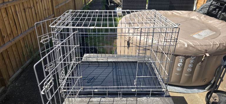 Dog crate 