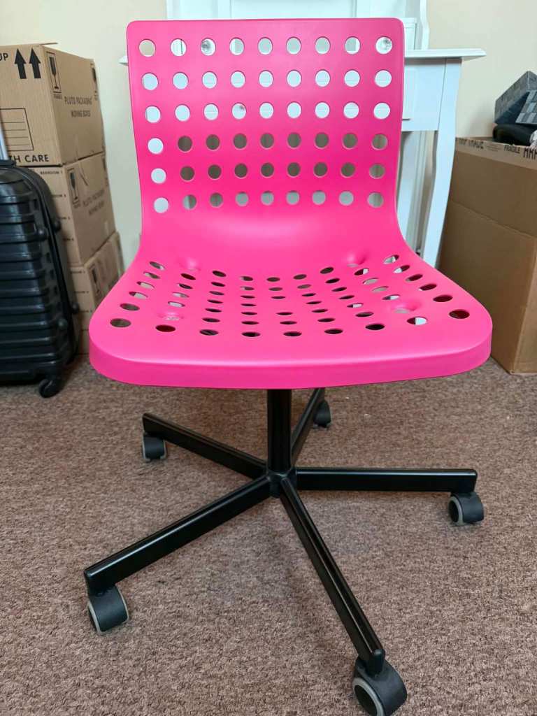Pink Swivel Office Chair with Wheels – Good Condition