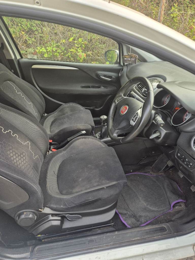 Fiat, PUNTO, Hatchback, 2013, Manual, 1242 (cc), 3 doors