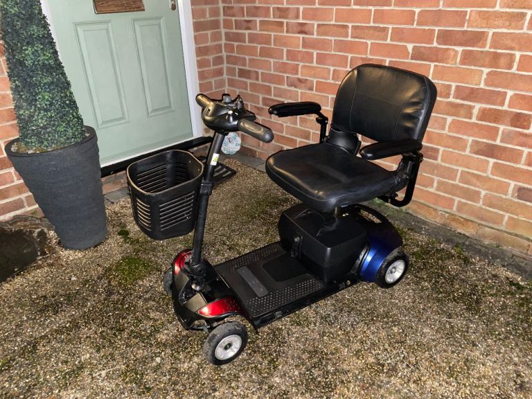 Pride GoGo Micro Glide 4mph transportable mobility scooter, good batteries