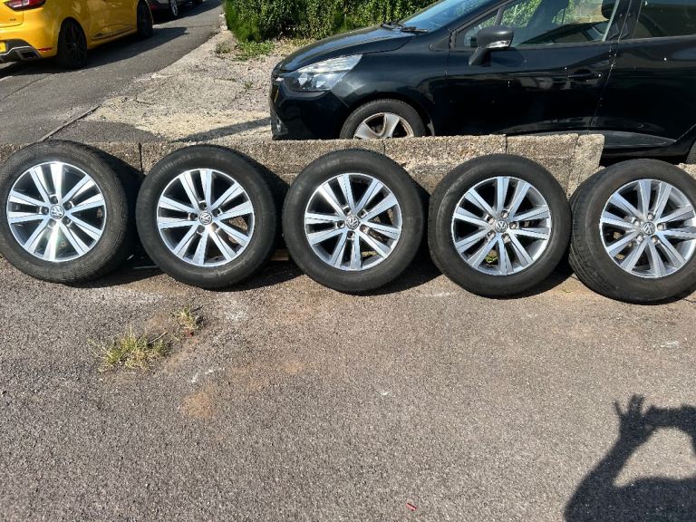  Vw alloy wheels 17”