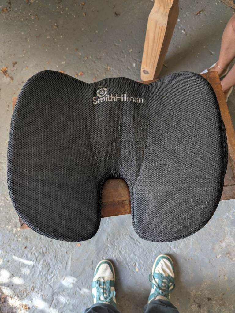 SmithHillman Coccyx Orthopaedic Mesh Cushion - NEW