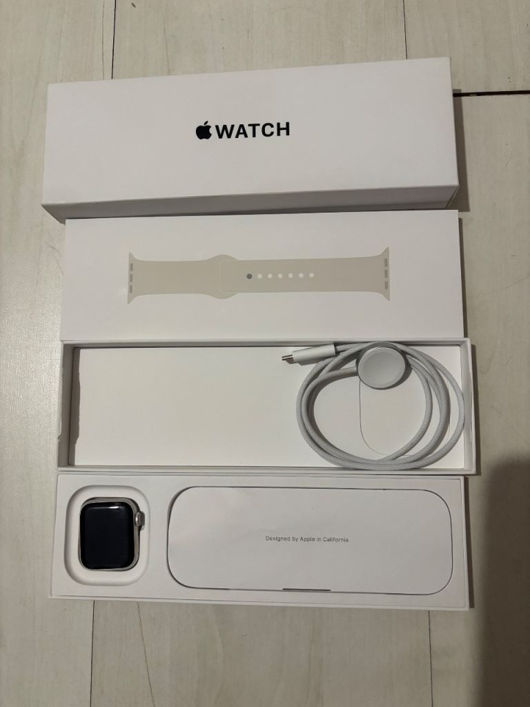 Apple Watch SE 3 40mm Starlight (GPS + Cellular)