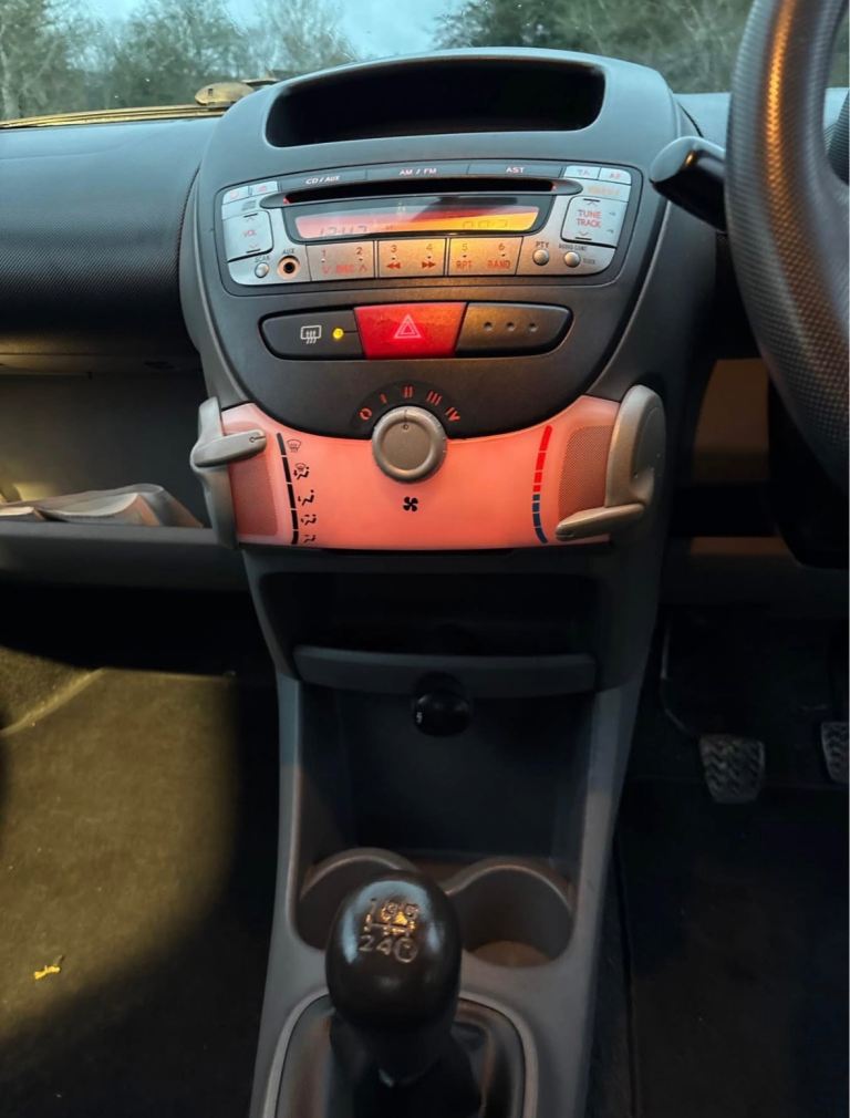 Peugeot 107 1.0 Petrol – 2007 – Silver – Manual – Long MOT