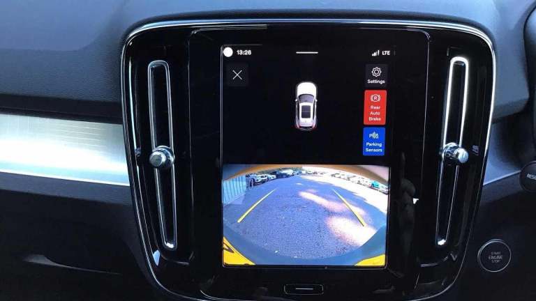 2025 Volvo XC40 Plus, B4 Mild hybrid, Petrol, Dark ESTATE Petrol/Electric Hybrid Automatic