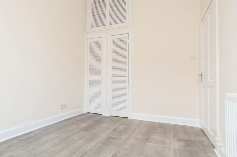 Tasteful, 1-bedroom, main door flat located off Leith Walk – available soon