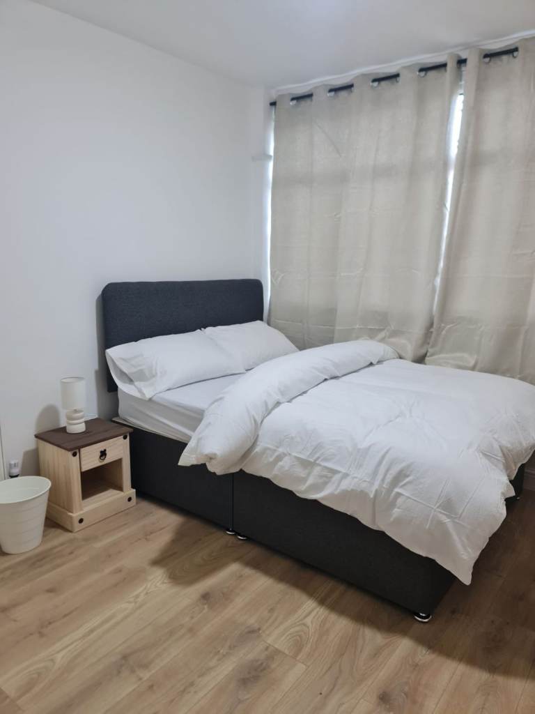 Room to rent 