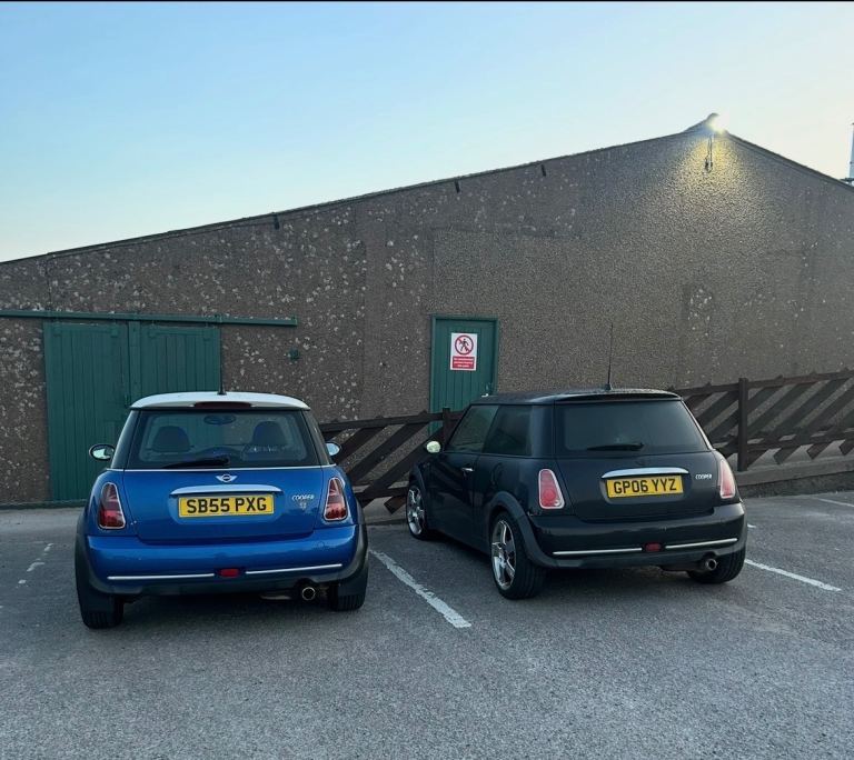 2 Mini R50,s for spares or repair