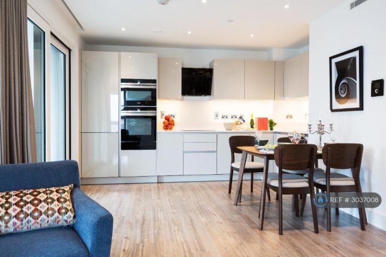 3 bedroom flat in Wiverton Tower, London, E1 (3 bed) (#3037008)