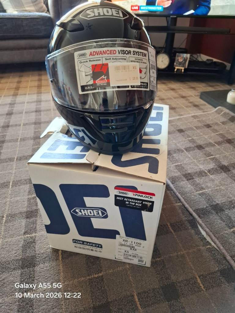 Shoei xr1100 crash helmet
