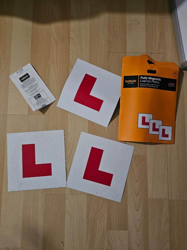 L plates for learner drivers 