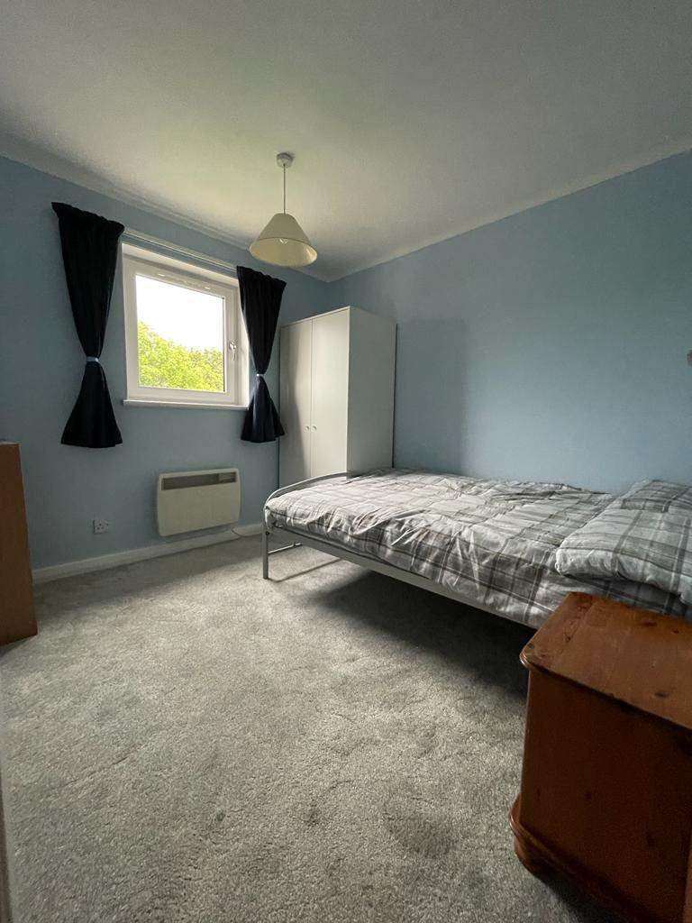 Double room for rent in 2 bed property - available 14 January 2026 