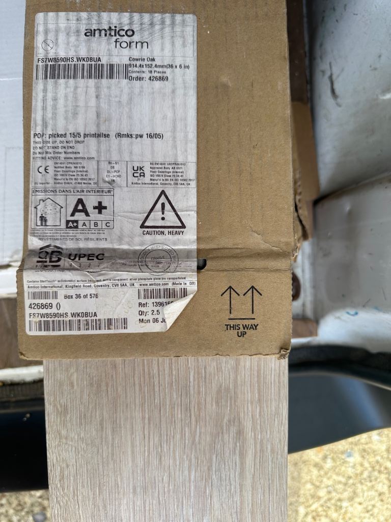🪵 Amtico Form Cowrie Oak (FS7W8590) – Leftover Flooring – £30/Box