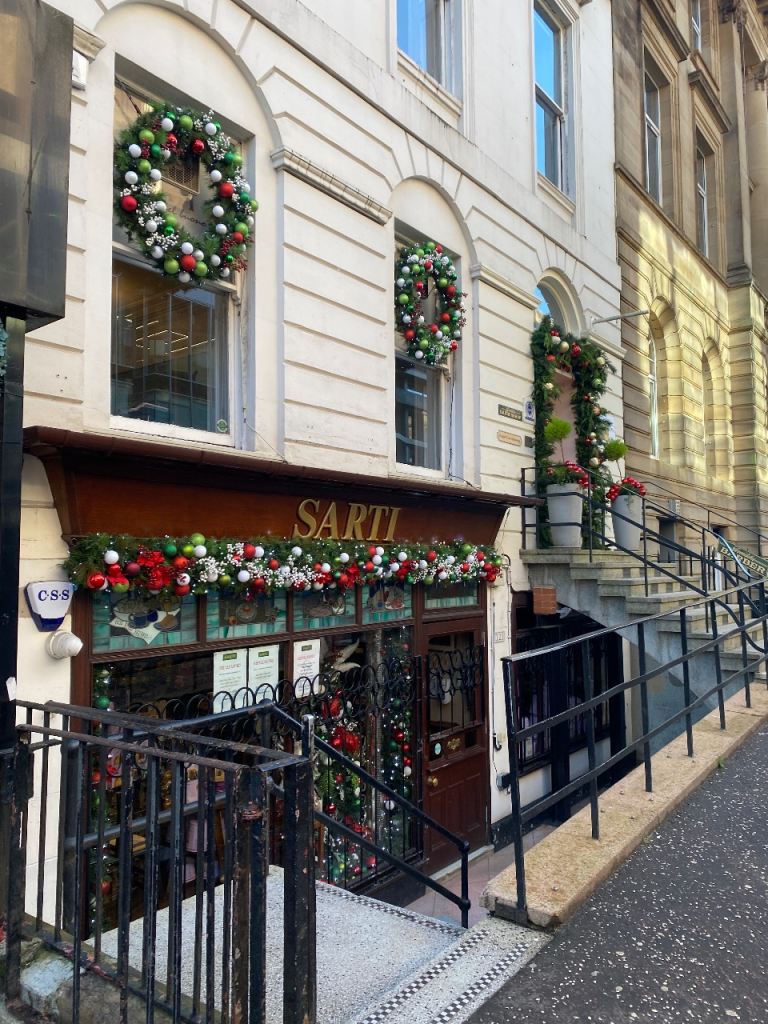 image for Hairdressing salon chair for rent 