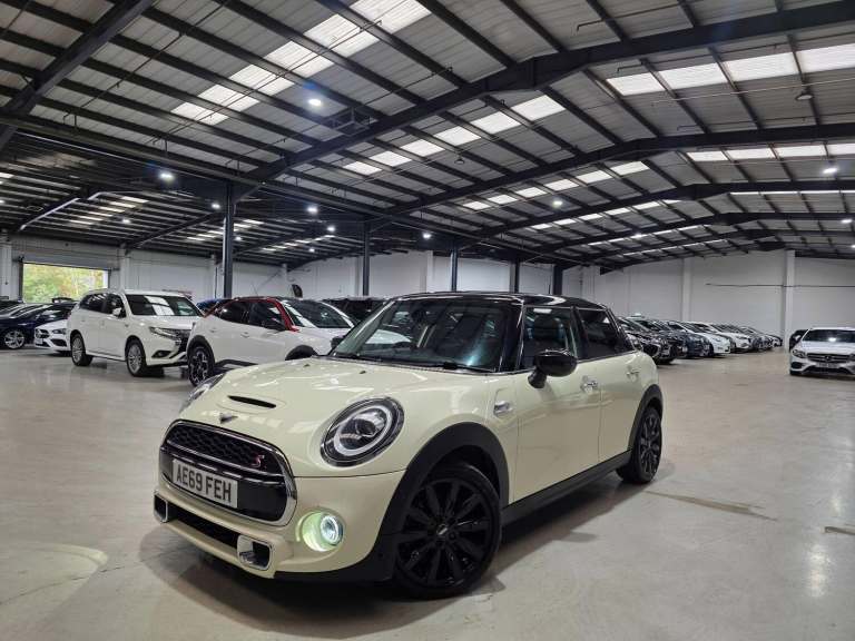 2019 MINI Hatch 2.0 Cooper S Exclusive Steptronic Euro 6 (s/s) 5dr HATCHBACK Petrol Automatic