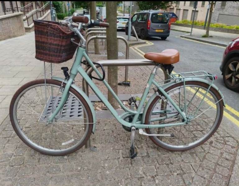 Beautiful Giant Liv Flourish 1 Ladies City Bike