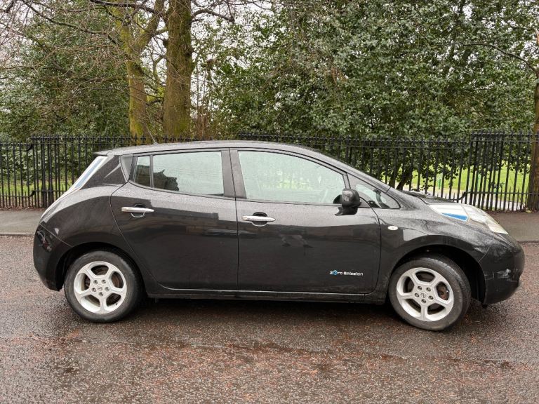 Automatic 2017 Nissan Leaf Acenta 30kWh electric full service history 52k miles