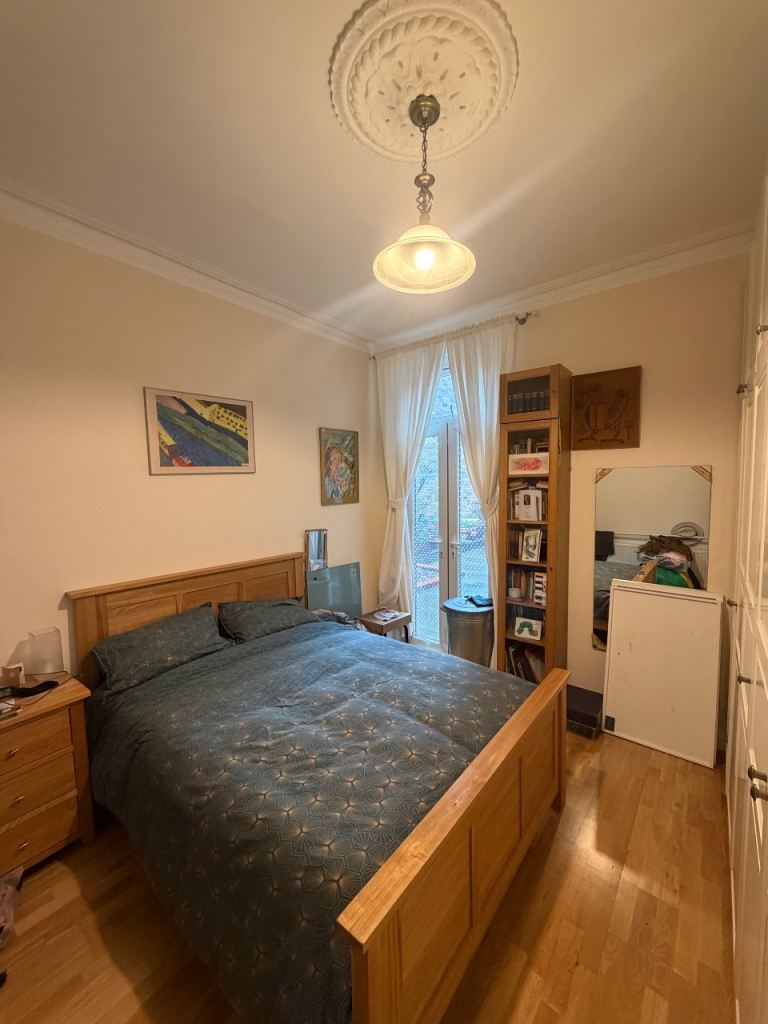 Lovely Furnished Double Room in NW10 | Garden & Conservatory