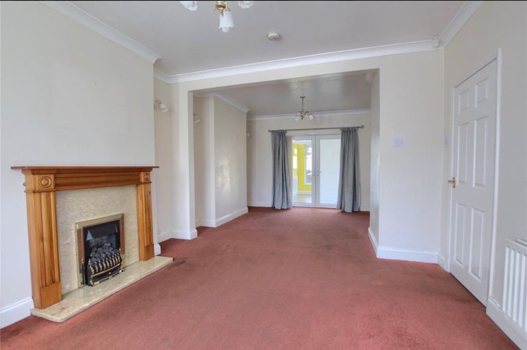 Large 5 bedroom house 