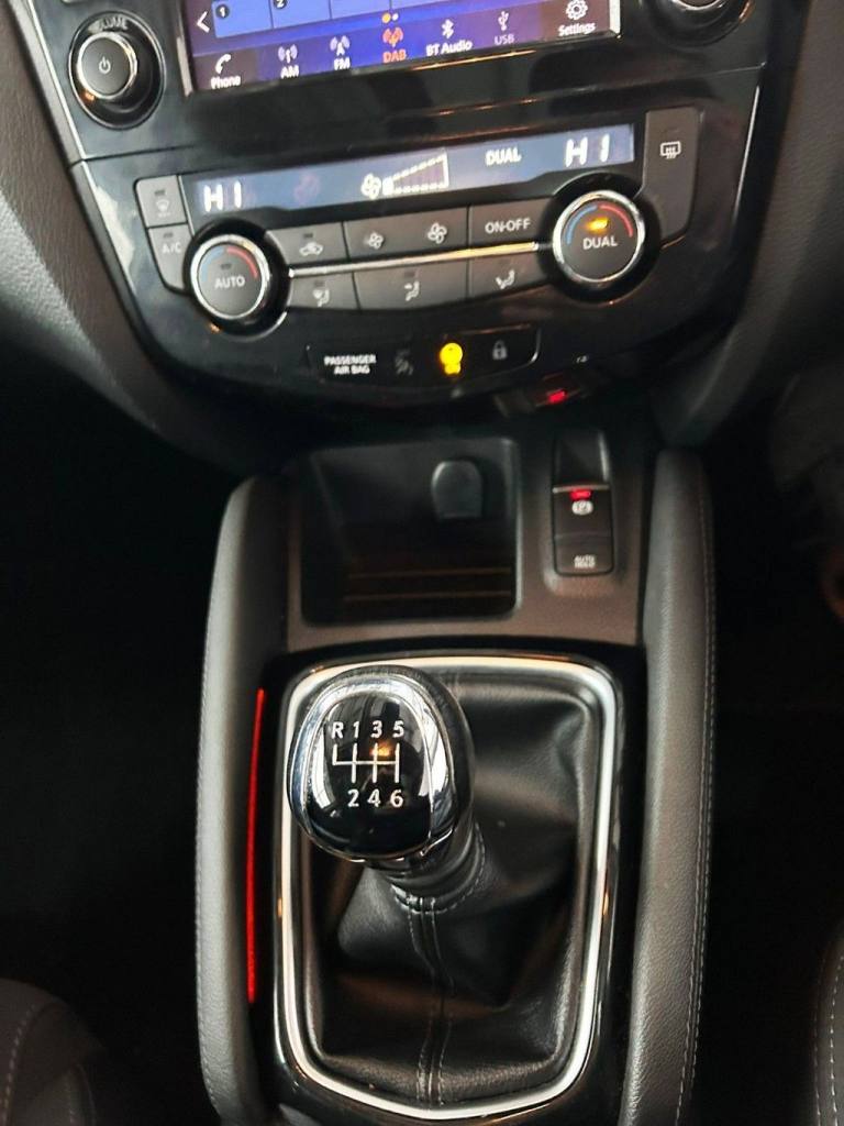 2019 Nissan Qashqai 1.3 DIG-T N-Connecta SUV 5dr Petrol Manual Euro 6 (s/s) (140 ps) F/S/H! HATCH...