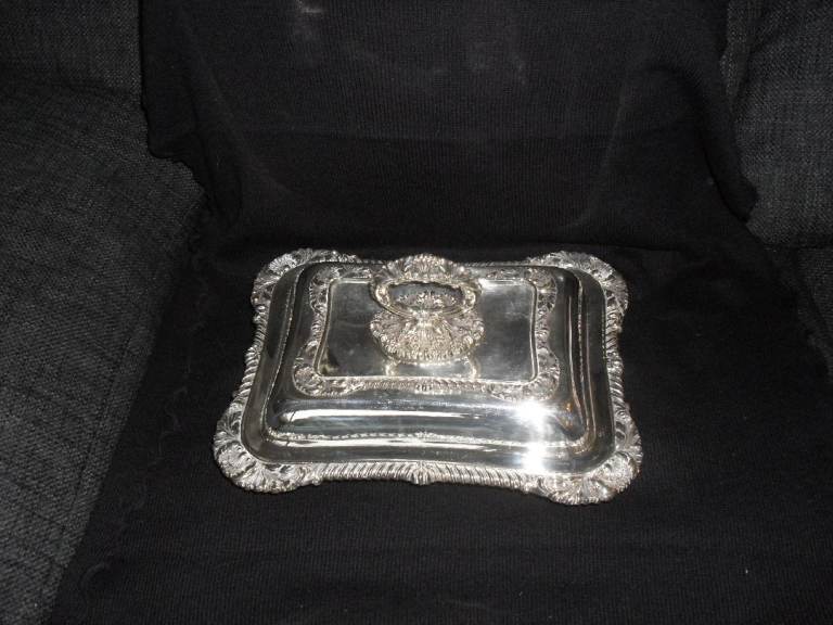 SILVER SERVING DISH/ES
