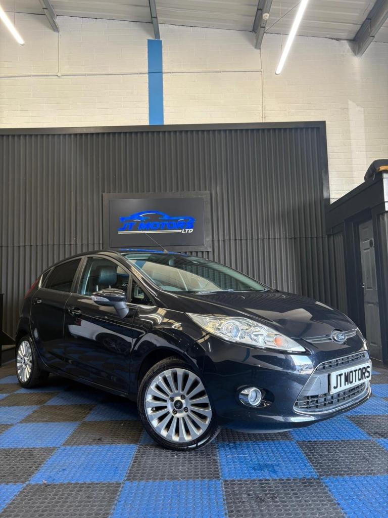 2009 Ford Fiesta 1.4 Titanium 5dr HATCHBACK Petrol Manual