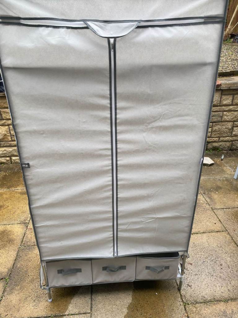 Canvas wardrobe free