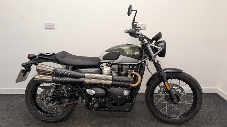 TRIUMPH STREET SCRAMBLER 900 **FUEL GAUGE - 12 MONTHS MOT - BREMBO ** 