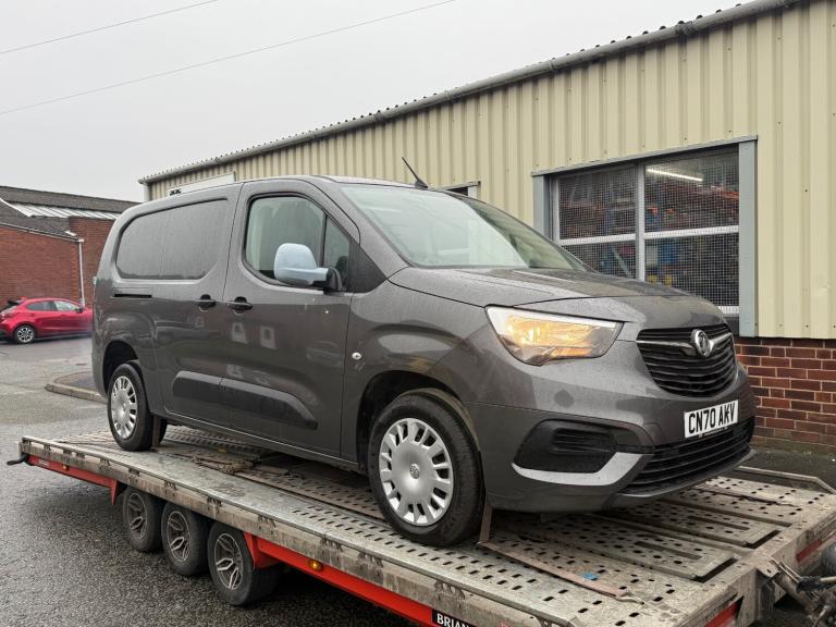2020 Vauxhall Combo SPORTIVE 1.5 TD 100 PS-L2 3 SEATER-SPARES OR REPAIRS-TURBO?? PANEL VAN Diesel...