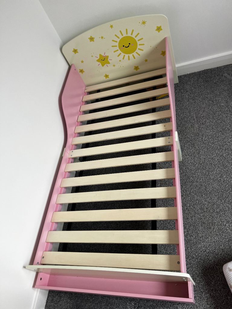 Girls toddler bed