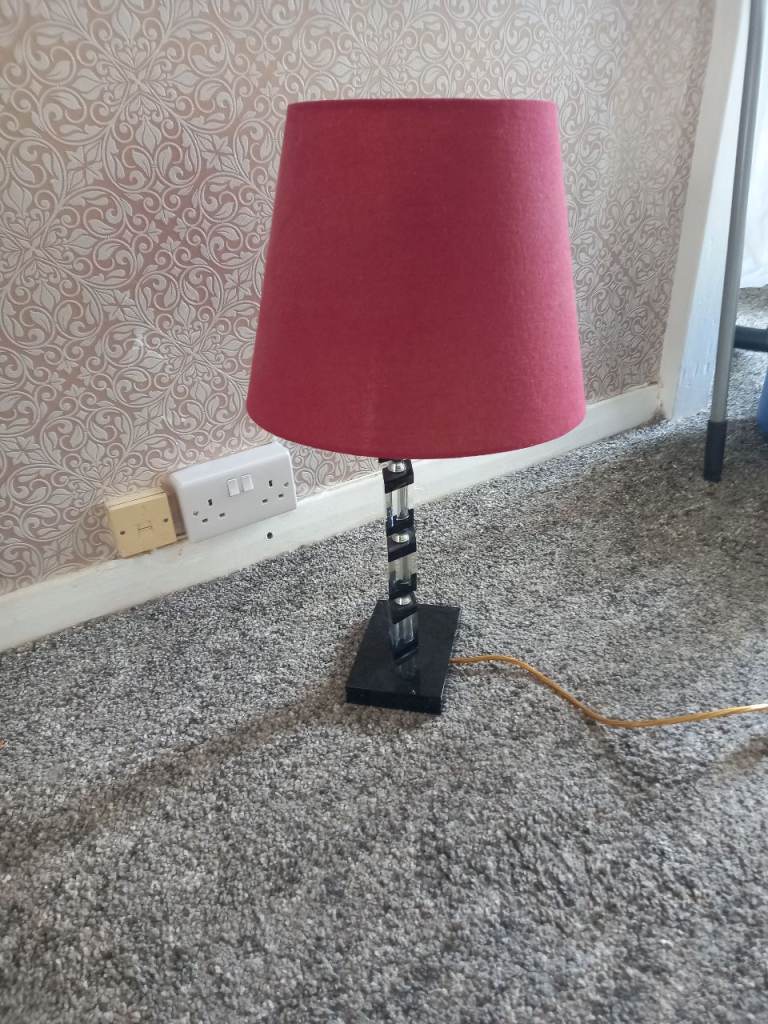 Table lamp