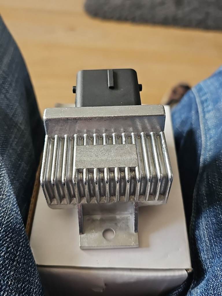 Renault glow plug module