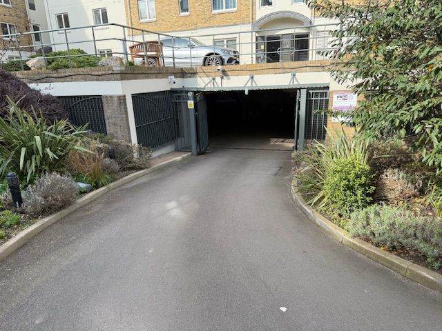 Wandsworth - car park space to rent  (secure underground)