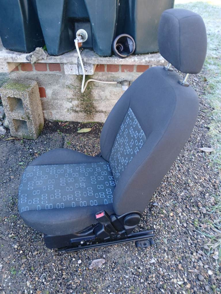 reduced..Ford fusion drivers seat.vgc