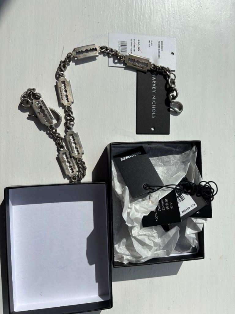 D squared razor blade chain 