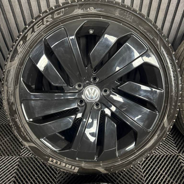 19'' GENUINE VW ARTEON MONTEVIDEO BLACK R LINE ALLOY WHEELS TYRES