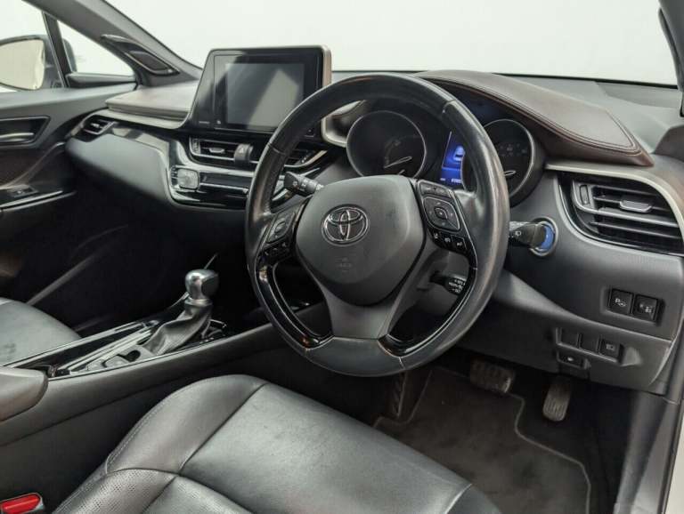 2019 Toyota C-HR 1.8 VVT-h Excel SUV 5dr Petrol Hybrid CVT Euro 6 (s/s) (122 ps) REVERSING C HATC...