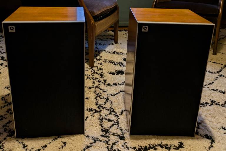 Leak 2030 Vintage Speakers